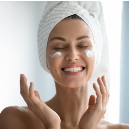 Corso di Perfezionamento Skincare & Beauty Routine: il consiglio personalizzato in farmacia e il massaggio facciale con il Gua Sha